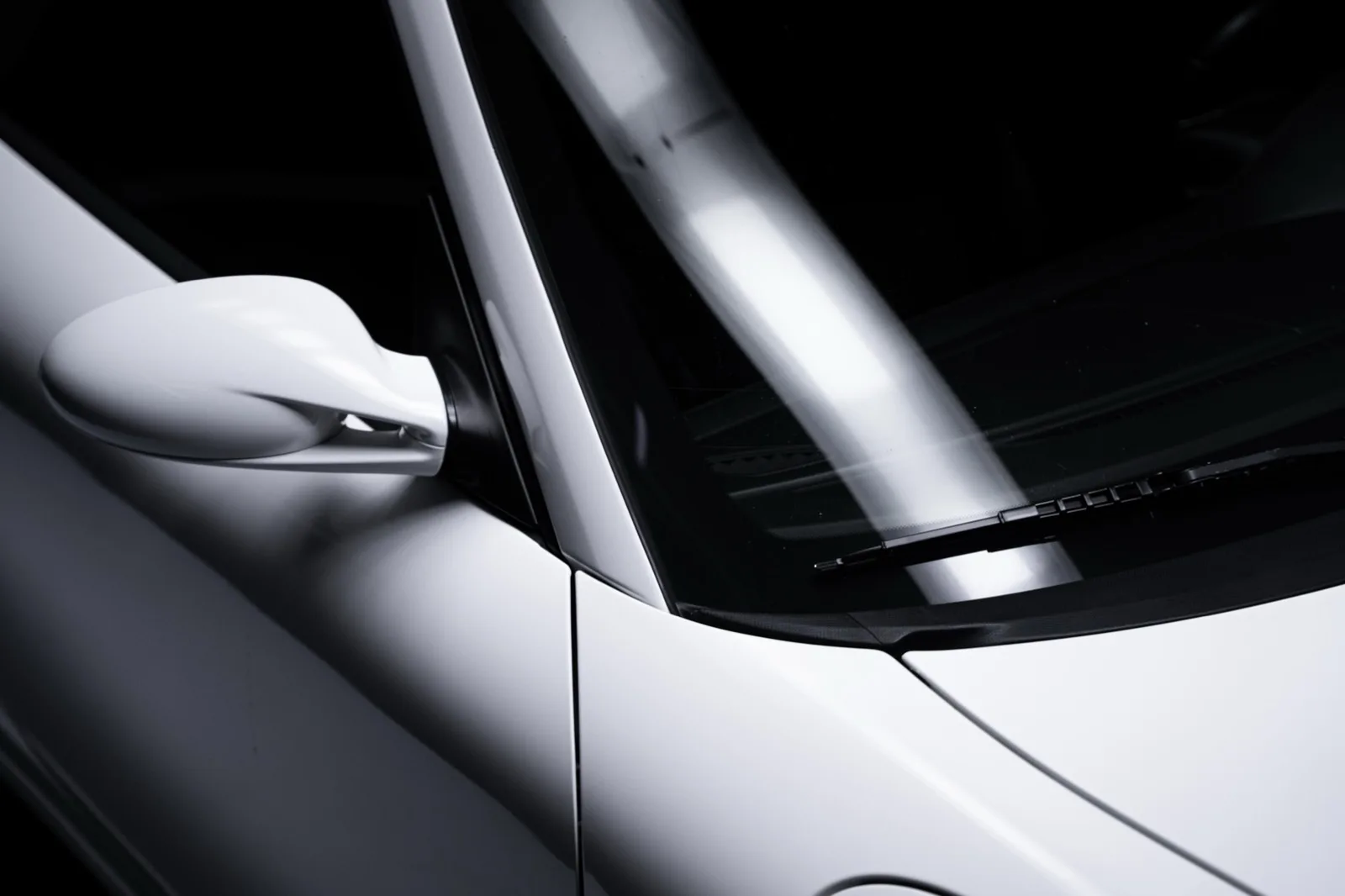 Porsche 997 reveal under studio lighting